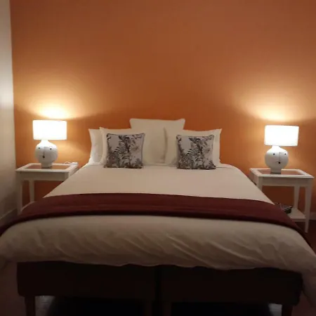 @airport Guest house *
