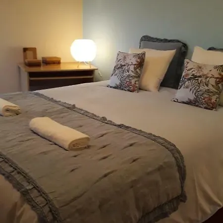 机场住宿旅馆 *